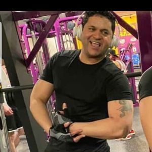 Meet your Posher, Edgardo